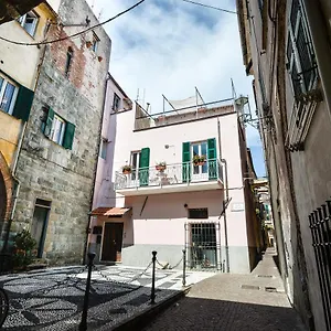 la-zuacca-luminoso-appartamento-con-terrazzo.hotelitalianriviera.com/