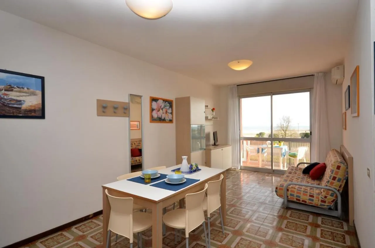 Appartamenti Anna Bibione 0*,